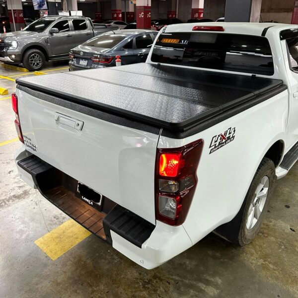 Isuzu D-Max Hard Tri-Fold Cover