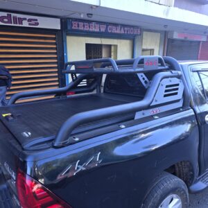 Toyota Hilux Manual Roller Lid Shutter