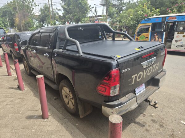 Manual Roller Lid Cover Fit Toyota Hilux