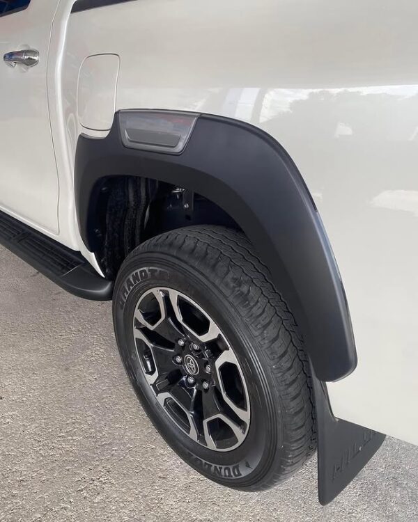 Toyota Hilux Smooth Slim Fender Flare