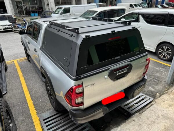 Toyota Hilux Hardtop Canopy