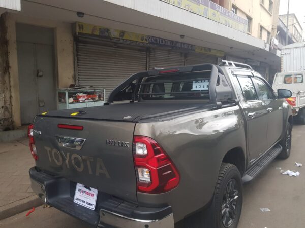Manual Roller Shutter Suit Toyota Hilux