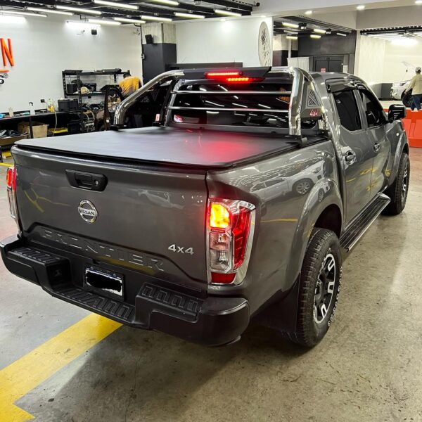 Nissan Frontier Roll-Up Cover