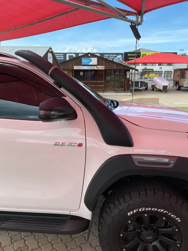 Toyota Hilux 2016+ Snorkel